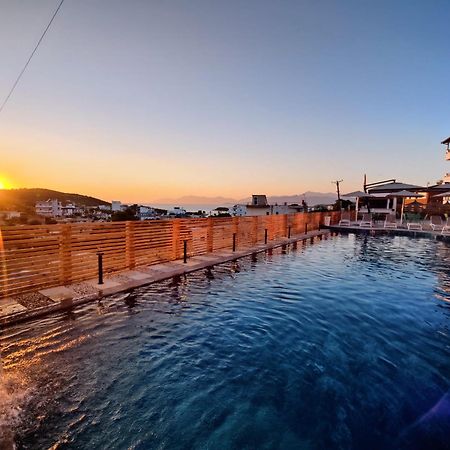 The View Hotel Ксамил Экстерьер фото