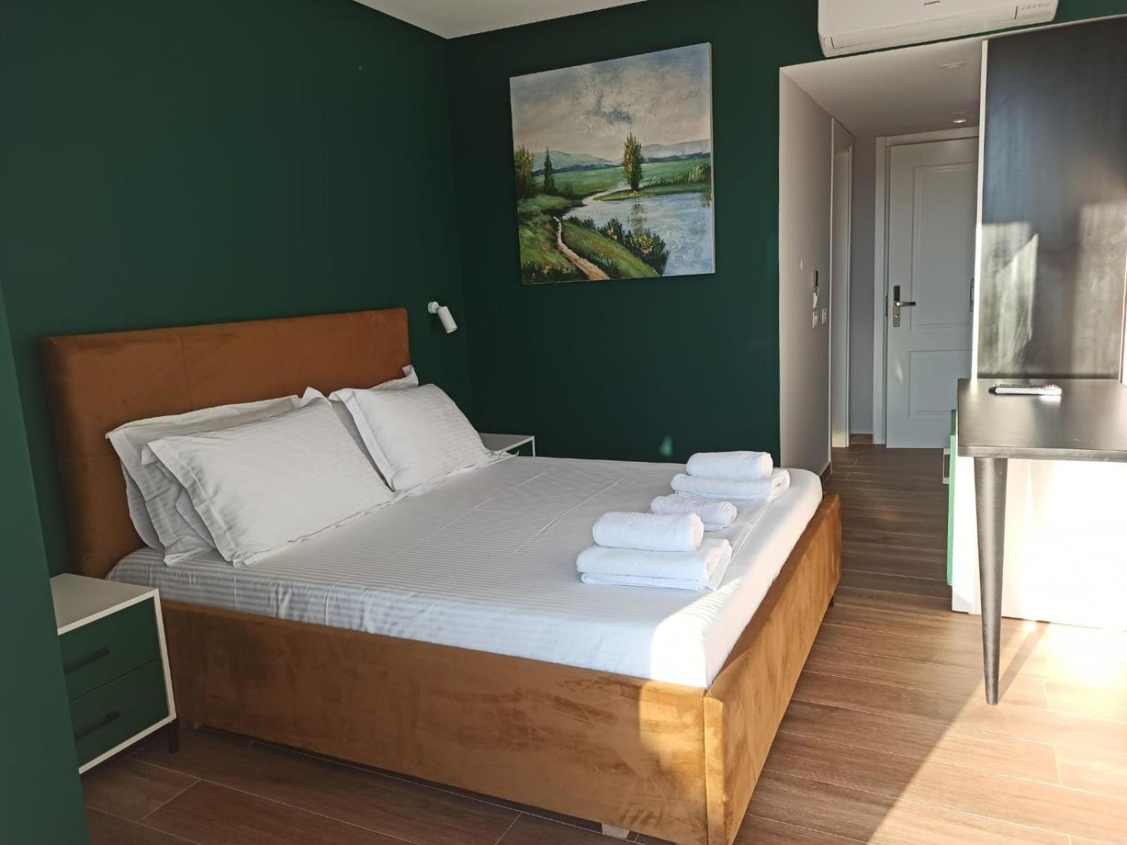 The View Hotel Ксамил Экстерьер фото
